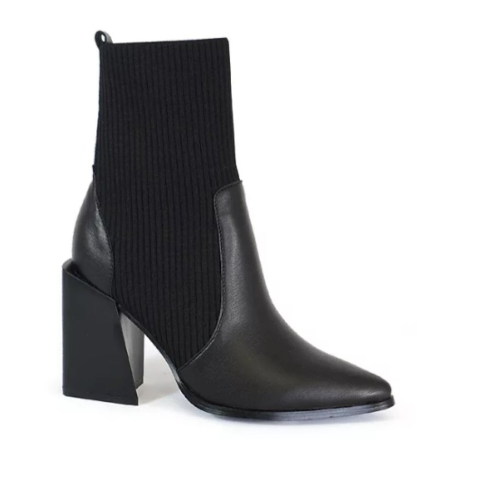 Yoki Blonde Women's Heeled Ankle Boots in Black Size 8